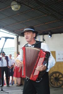 Folklór v Leopoldove