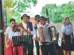 Folklór v Leopoldove