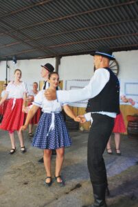 Folklór v Leopoldove