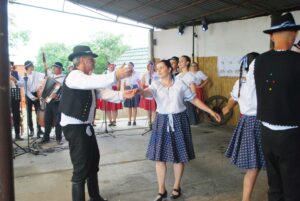 Folklór v Leopoldove