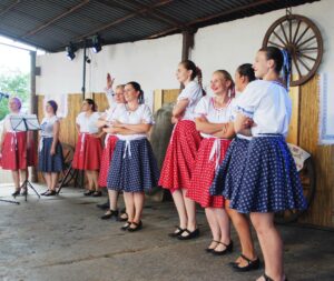 Folklór v Leopoldove