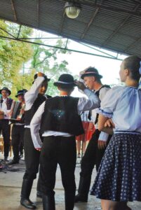 Folklór v Leopoldove