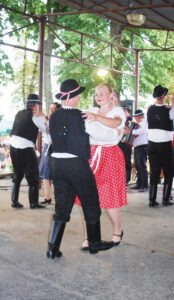 Folklór v Leopoldove