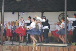 Folklór v Leopoldove