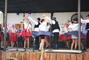 Folklór v Leopoldove