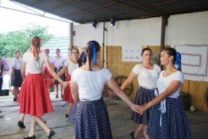 Folklór v Leopoldove