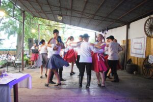 Folklór v Leopoldove