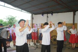 Folklór v Leopoldove