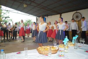 Folklór v Leopoldove