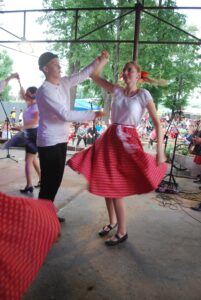 Folklór v Leopoldove