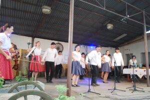 Folklór v Leopoldove