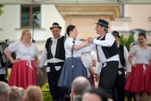 280039806_2165345640296747_2321613525886133175_n